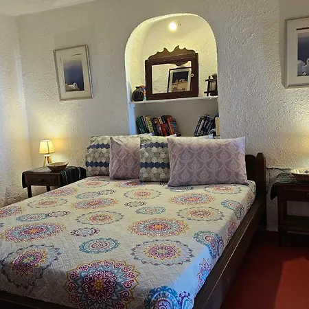 Dom wakacyjny Cactus Cave House On The Caldera *