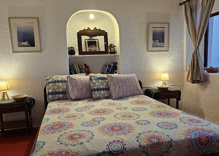 Cactus Cave House On The Caldera بيت للعطل فِروستيفاني